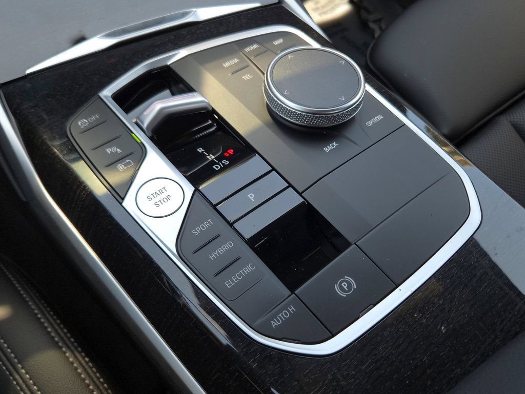 Used 2023 BMW 330e w/ M Sport Package RWD image 10