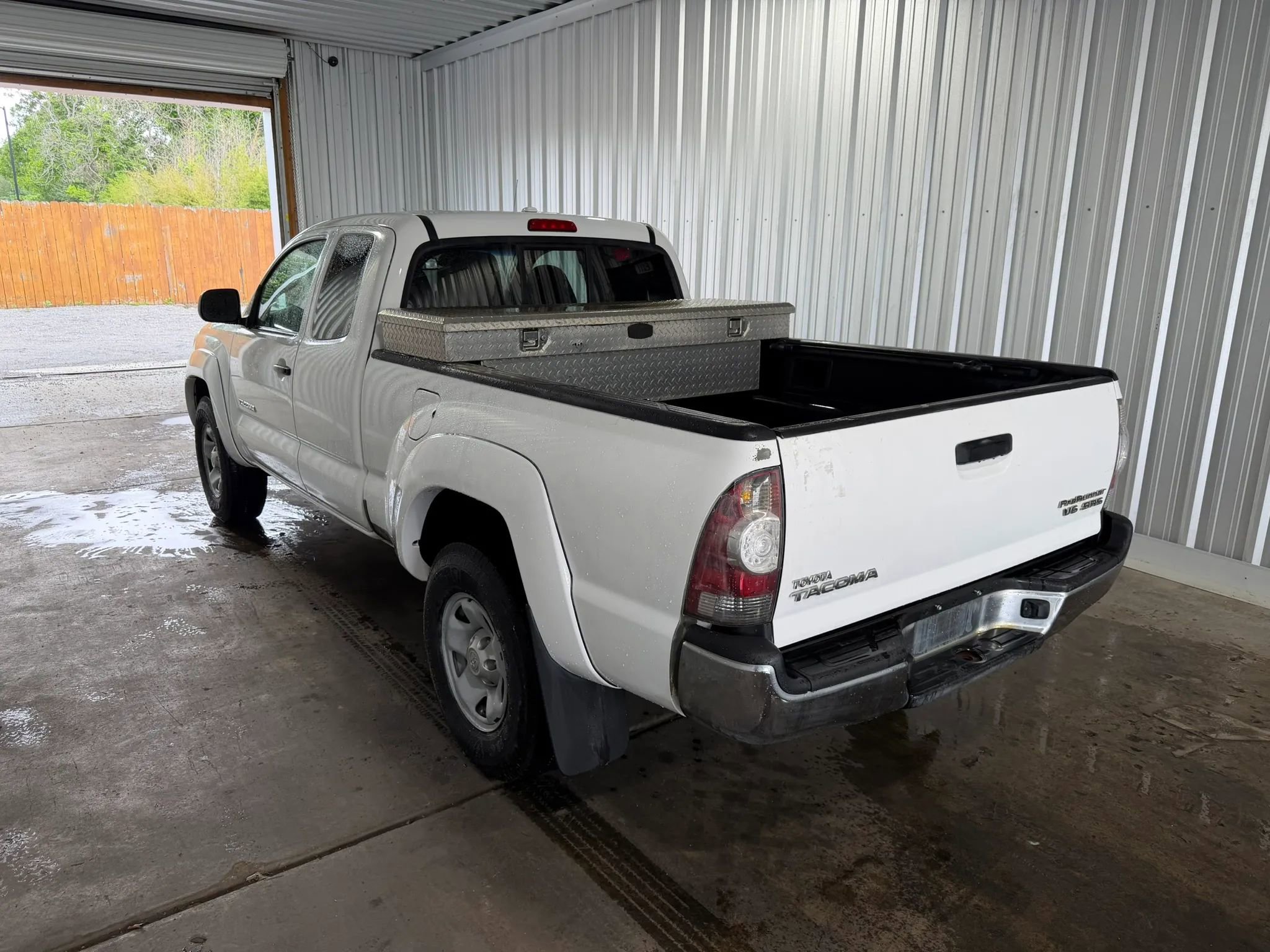 Used 2010 Toyota Tacoma PreRunner RWD image 2