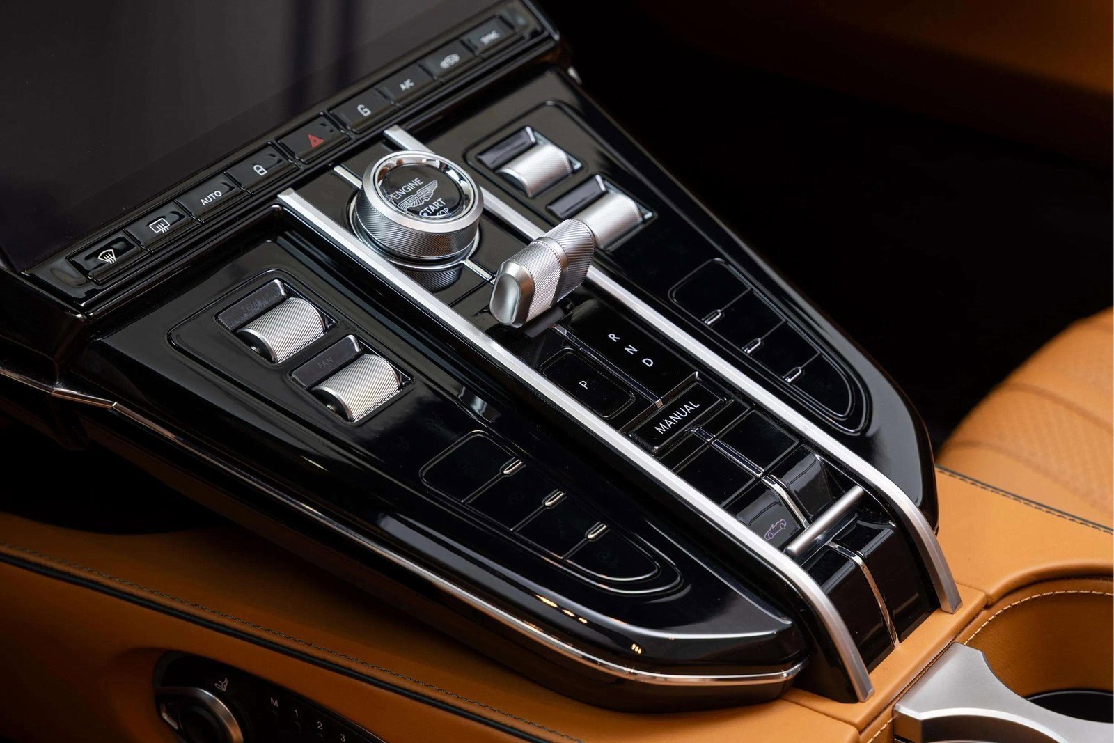 New 2026 Aston Martin V8 Vantage Roadster image 24