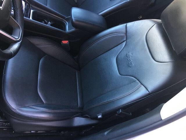 Used 2022 Jeep Compass Latitude image 12