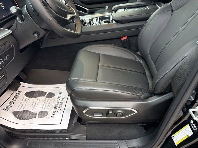 New 2026 Jeep Grand Wagoneer 4WD image 17