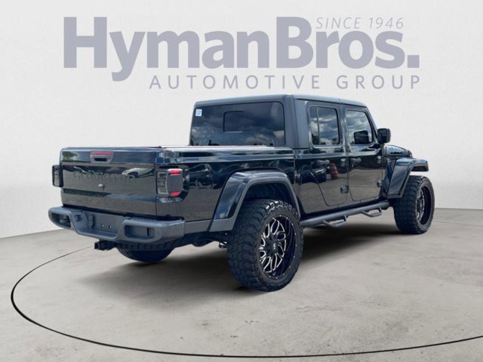 Used 2021 Jeep Gladiator Sport image 3