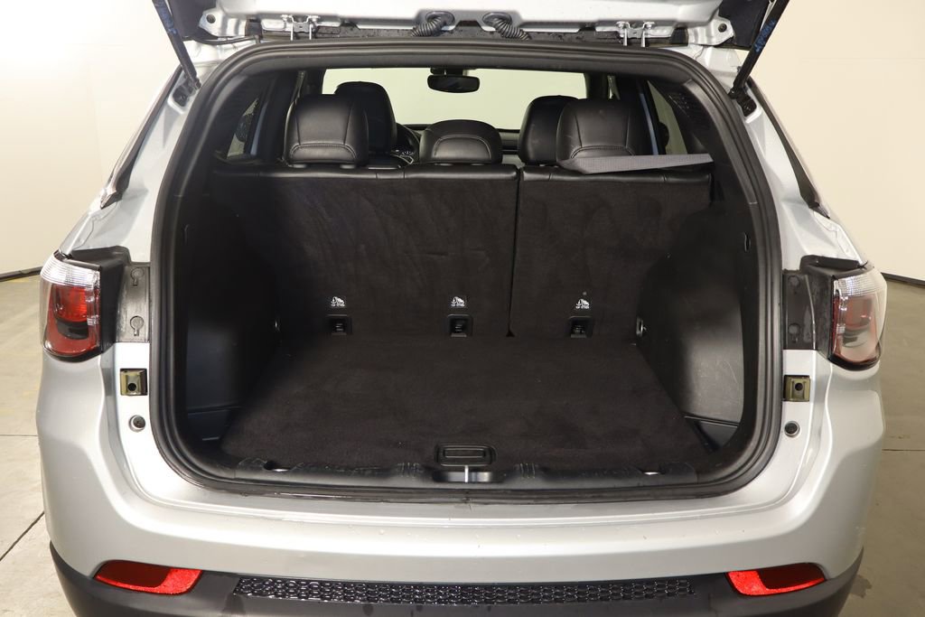 Used 2024 Jeep Compass Latitude image 18