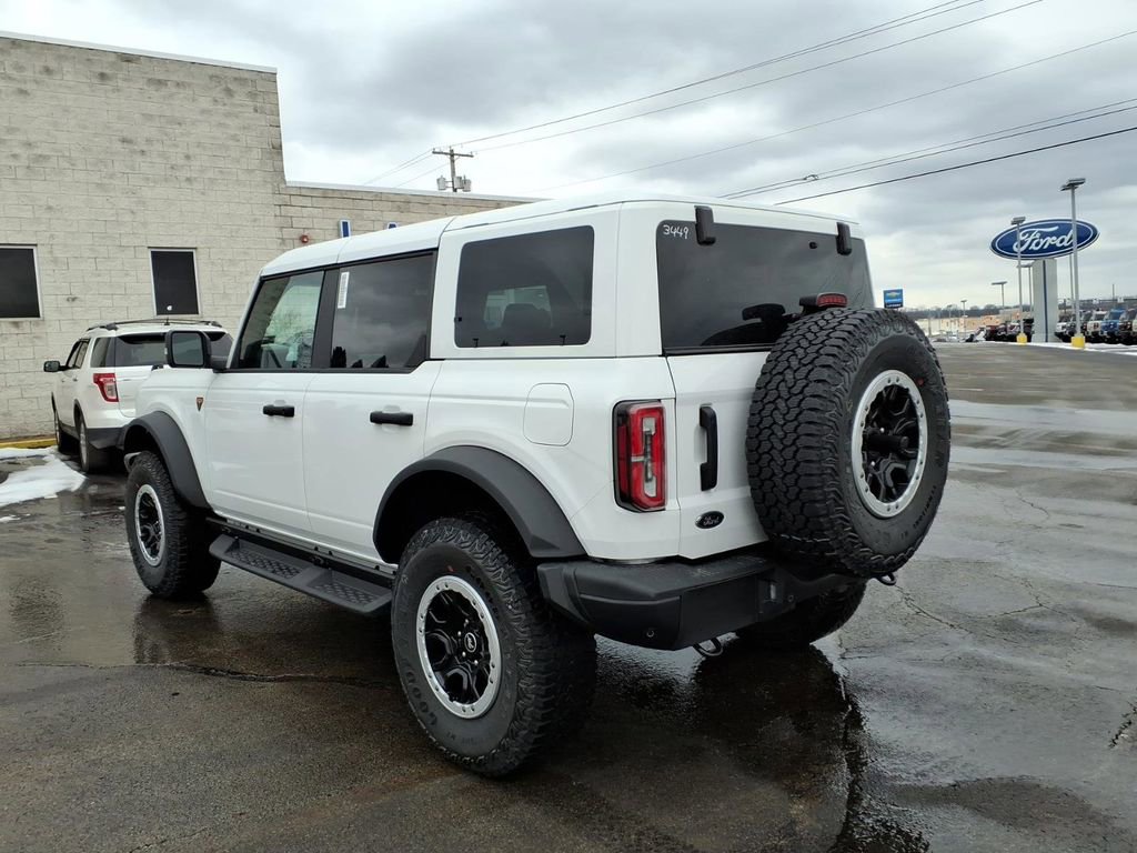 New 2025 Ford Bronco Badlands image 3