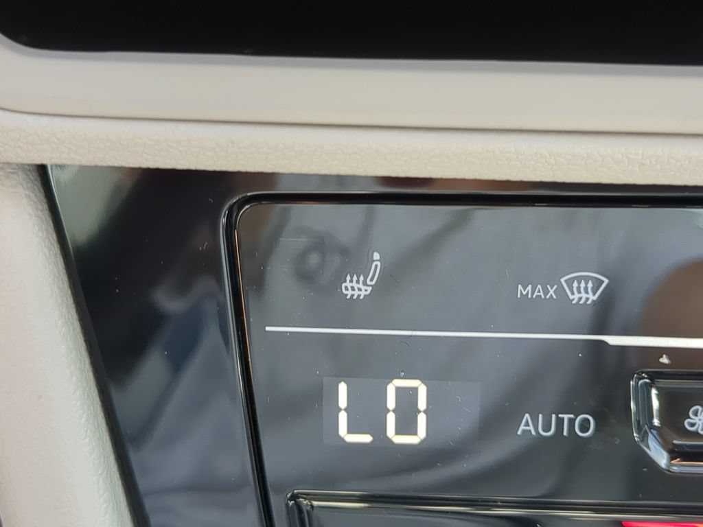 New 2026 Volkswagen Jetta SE FWD image 23