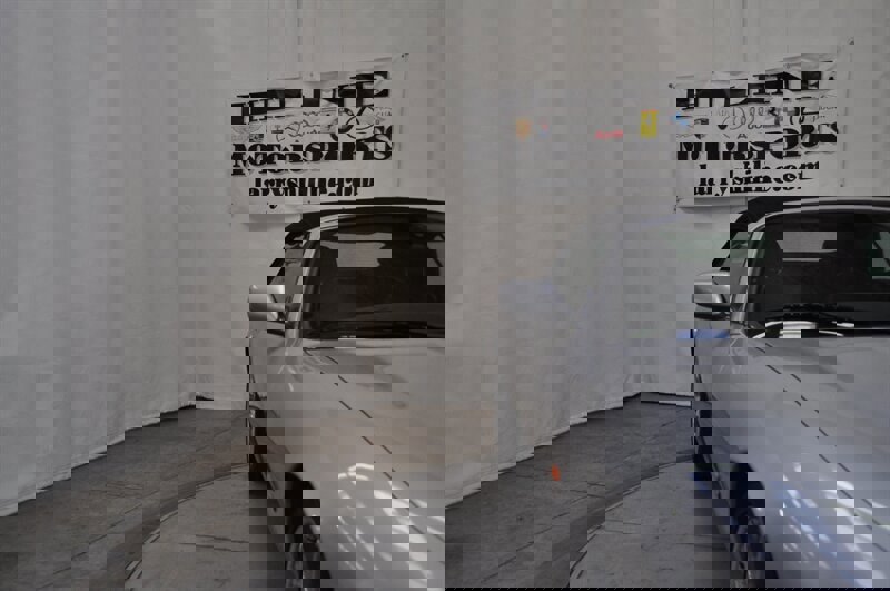 Used 2004 Jaguar XKR Convertible image 13