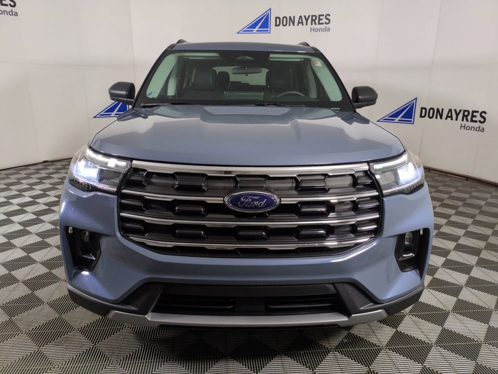 Used 2025 Ford Explorer Active w/ Active Comfort Package AWD/4WD image 11