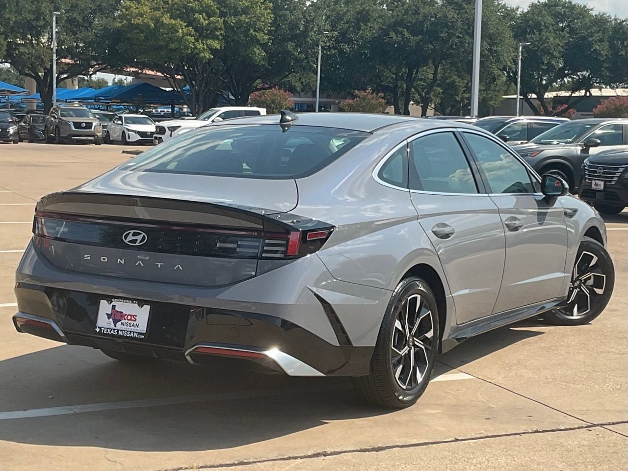 Used 2025 Hyundai Sonata SEL FWD image 5
