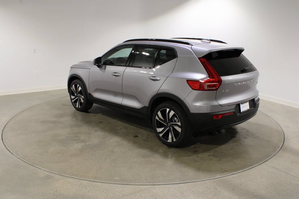 New 2026 Volvo XC40 B5 Ultra w/ Climate Package AWD/4WD image 4