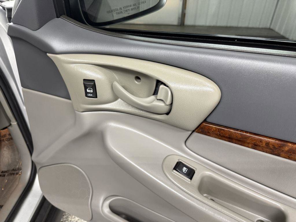 Used 2003 Chevrolet Impala Sedan w/ Preferred Equipment Group image 39