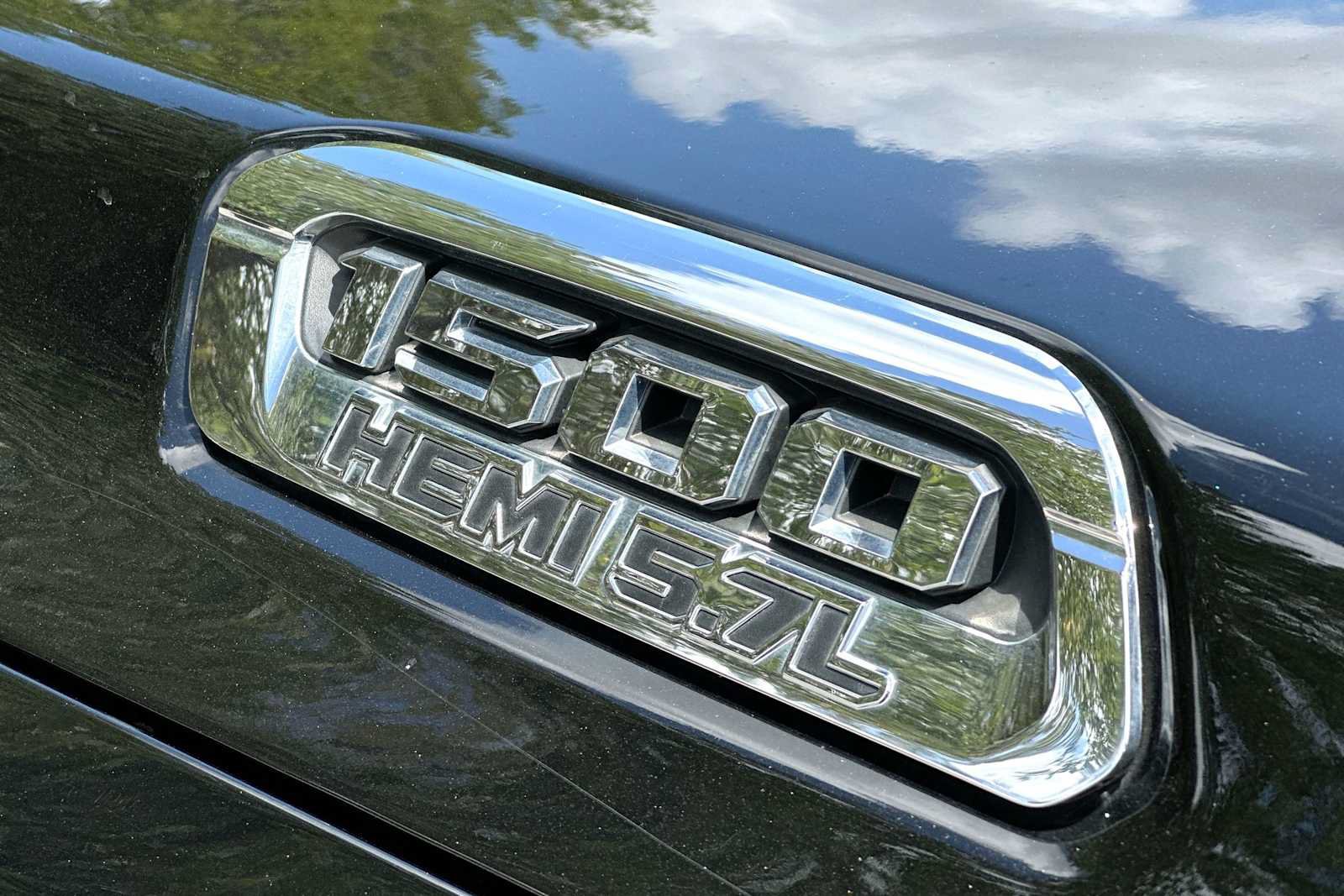 Used 2019 RAM 1500 Laramie w/ Trailer Tow Group AWD/4WD image 15