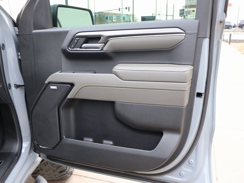 Used 2024 Chevrolet Silverado 1500 ZR2 w/ Technology Package image 12