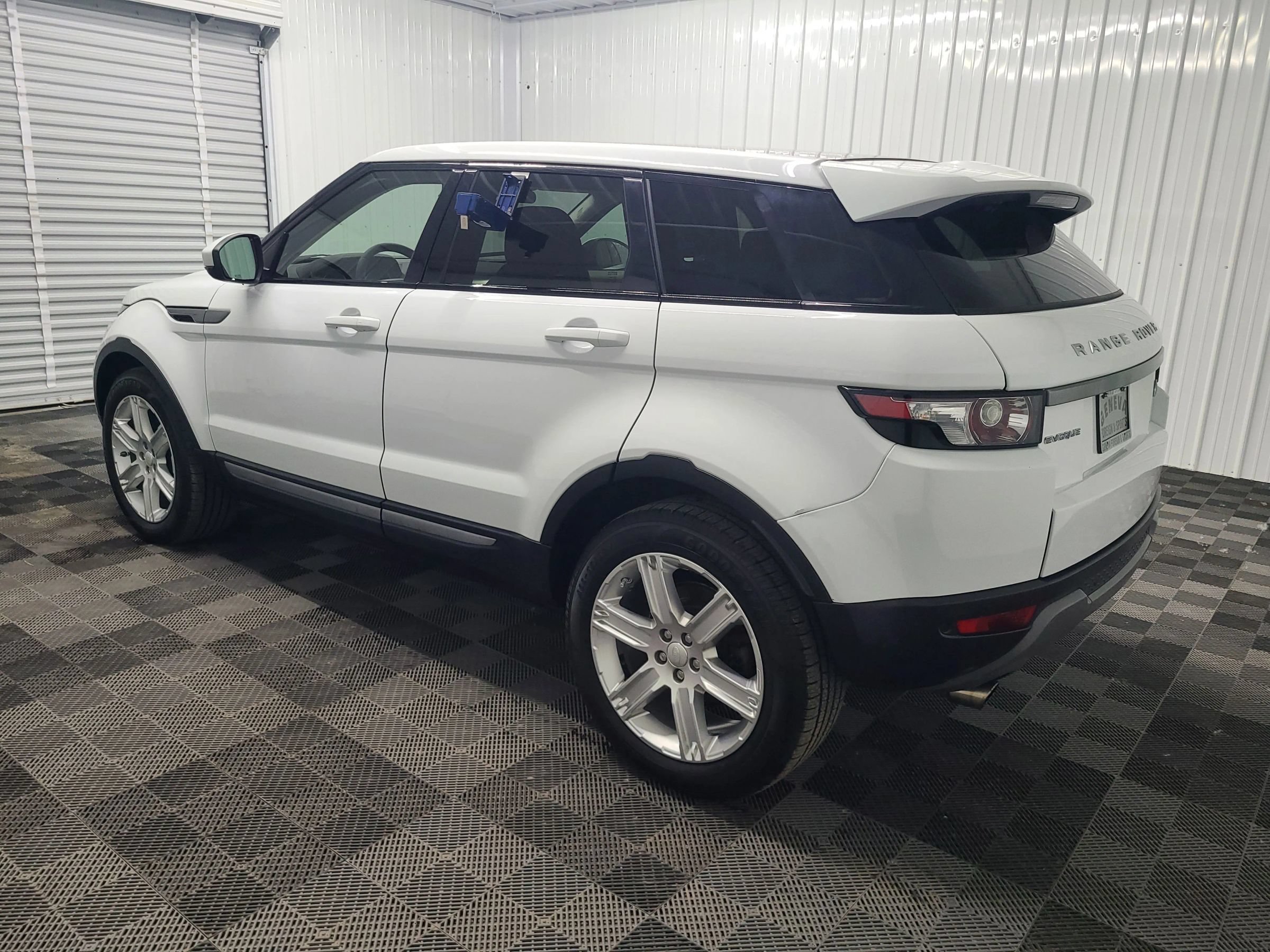 Used 2015 Land Rover Range Rover Evoque Pure Plus AWD/4WD image 9