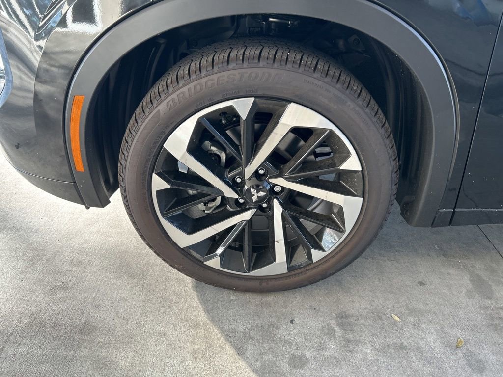 New 2025 Mitsubishi Outlander SEL image 14