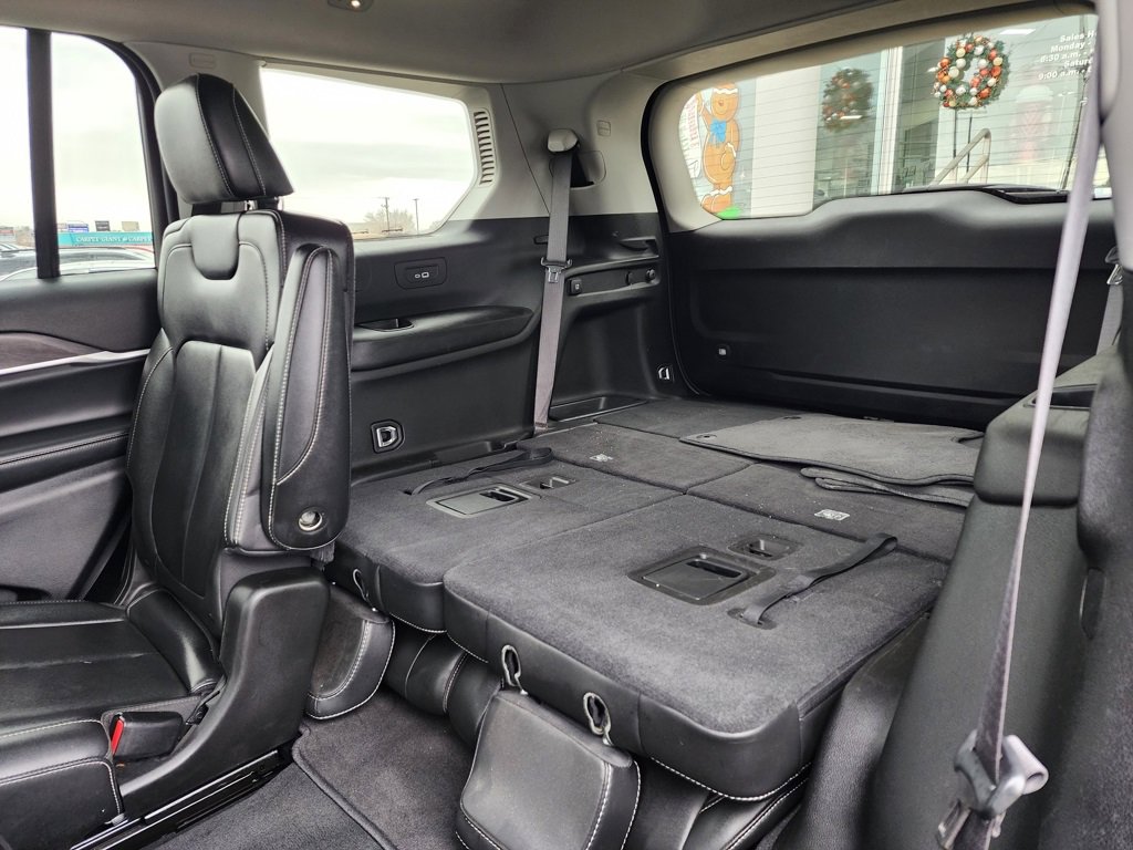 Used 2023 Jeep Grand Cherokee L Limited image 16