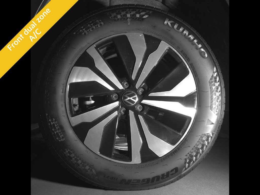 Used 2024 Volkswagen Atlas SE AWD/4WD image 11