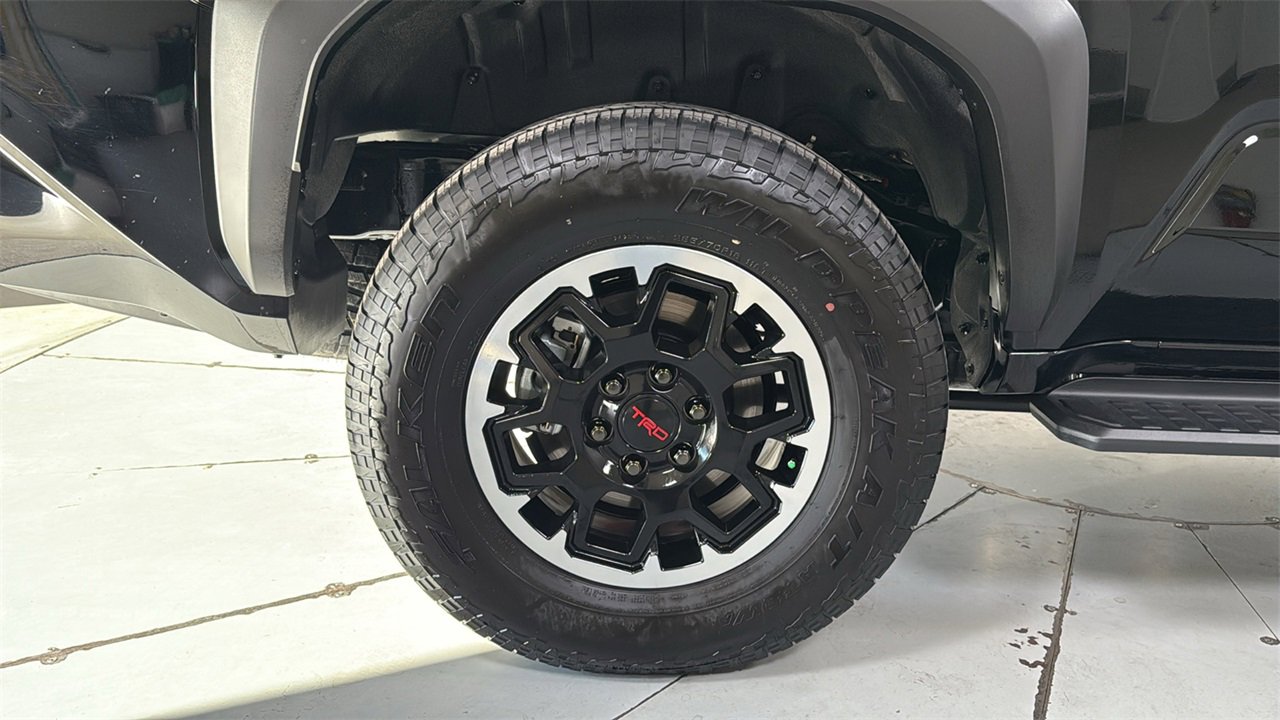 Certified 2025 Toyota 4Runner TRD Off-Road Premium image 22
