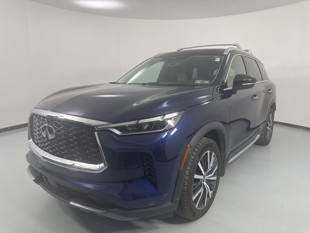 Used 2023 INFINITI QX60 Sensory w/ Vision Package image 3