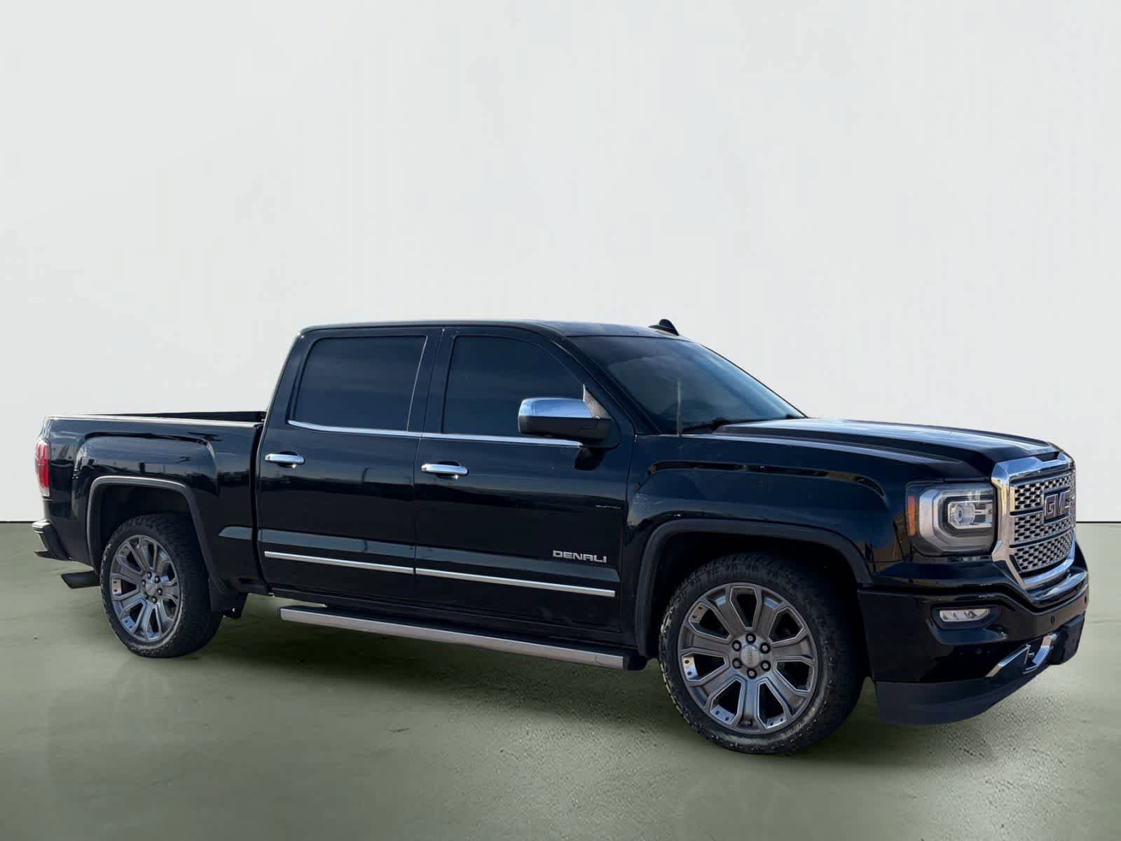 Used 2018 GMC Sierra 1500 Denali w/ Denali Ultimate Package AWD/4WD image 4