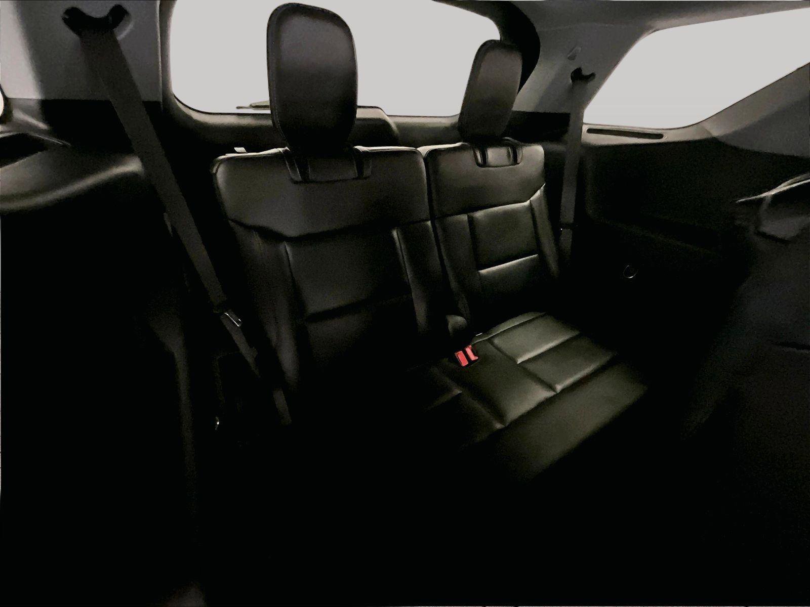 Used 2022 Ford Explorer XLT w/ Equipment Group 202A image 27