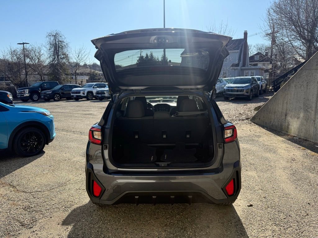 Used 2024 Subaru Crosstrek 2.0i Premium AWD/4WD image 5