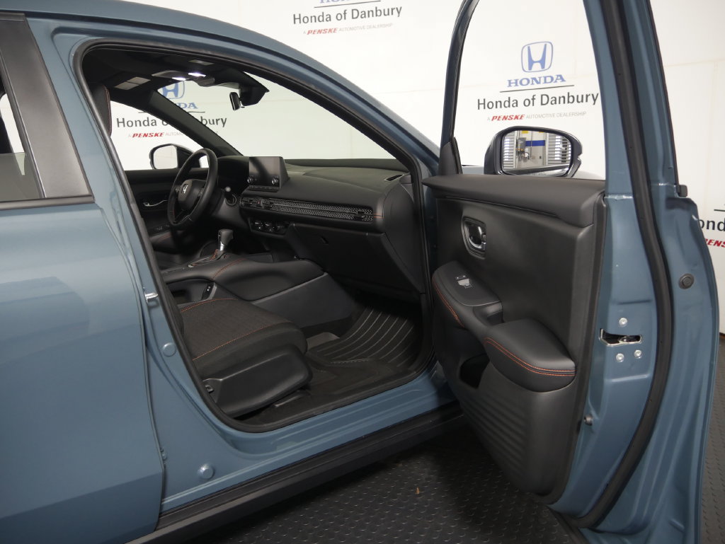 Used 2025 Honda HR-V Sport image 7