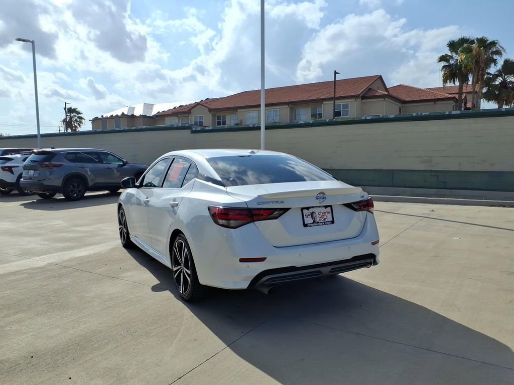 Used 2023 Nissan Sentra SR w/ SR Premium Package FWD image 3