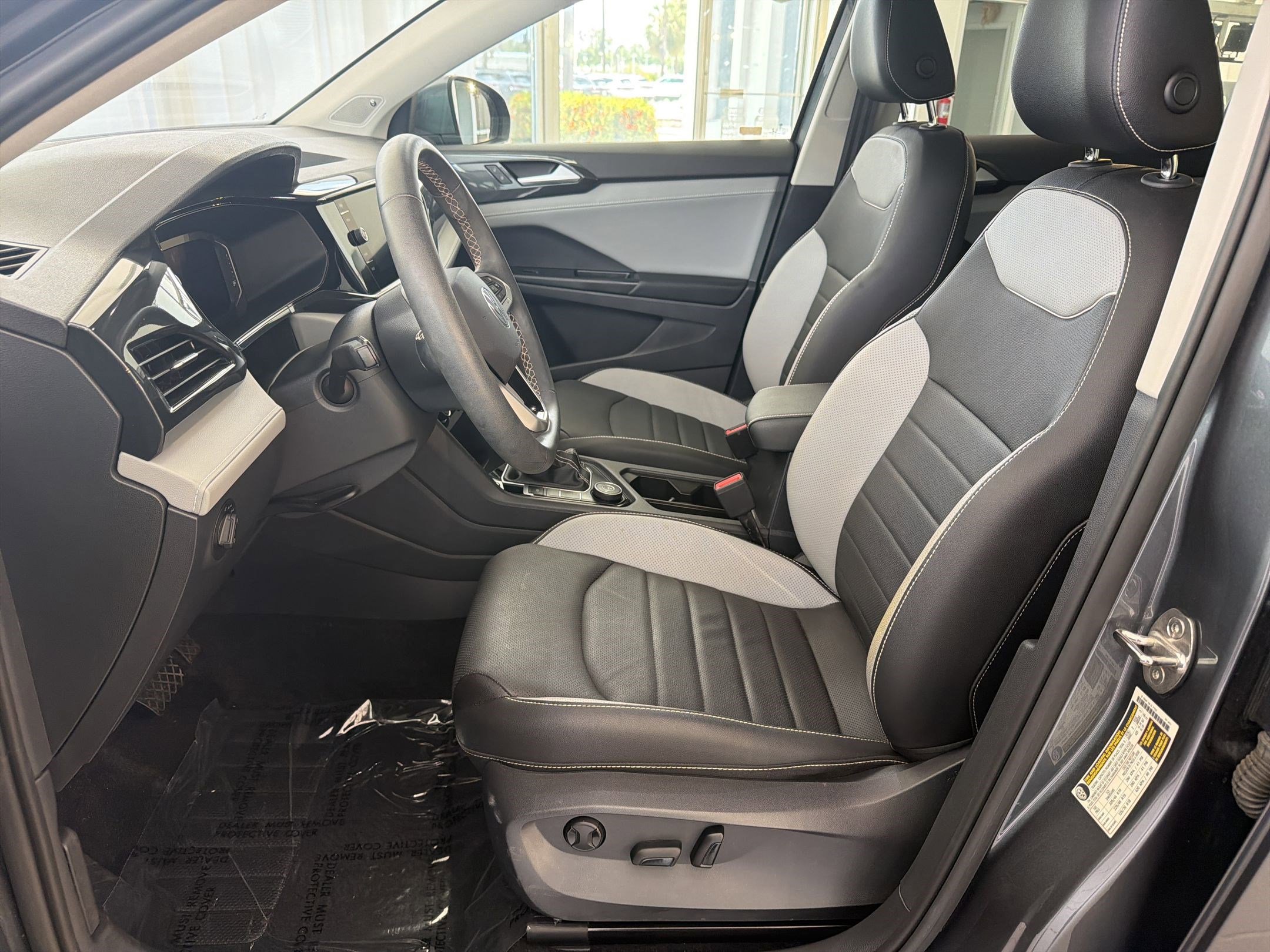 Certified 2023 Volkswagen Taos SEL AWD/4WD image 5