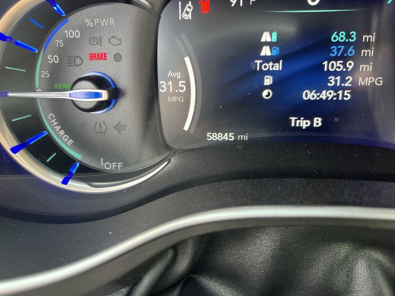 Used 2021 Chrysler Pacifica Touring-L FWD image 21