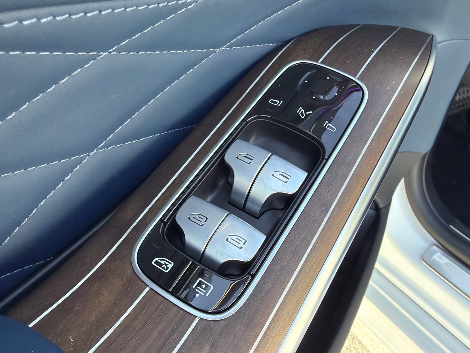 New 2027 Mercedes-Benz S 580 4MATIC Sedan image 17