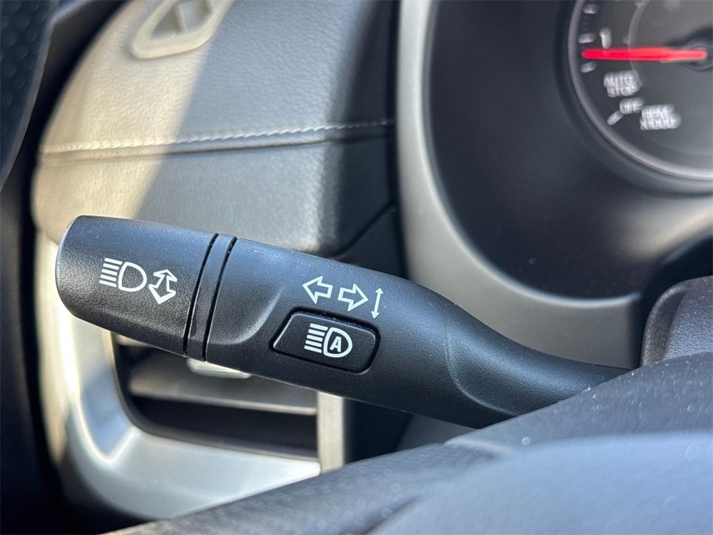 Used 2024 GMC Terrain SLE image 22