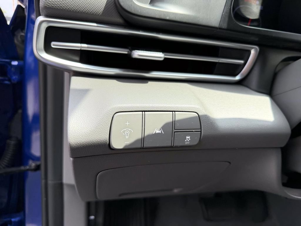 Used 2023 Hyundai Elantra SEL FWD image 18
