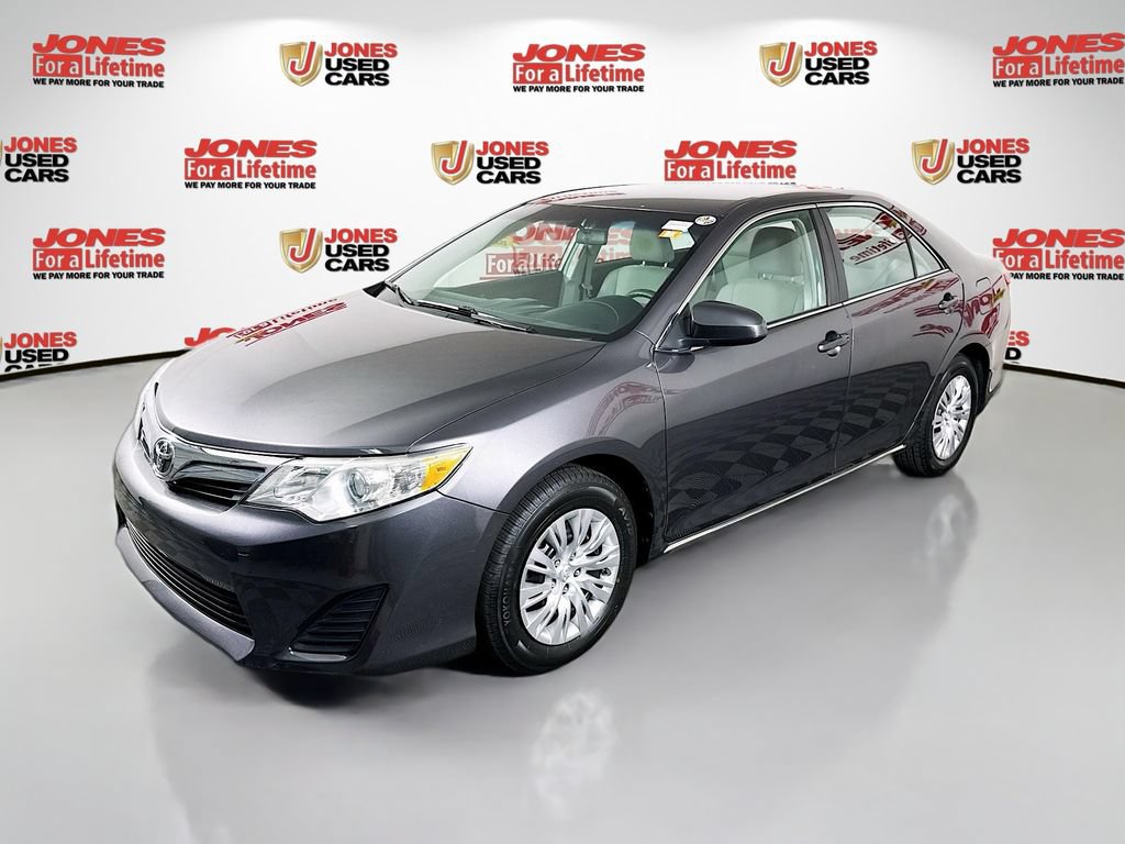 Used 2014 Toyota Camry LE FWD image 11