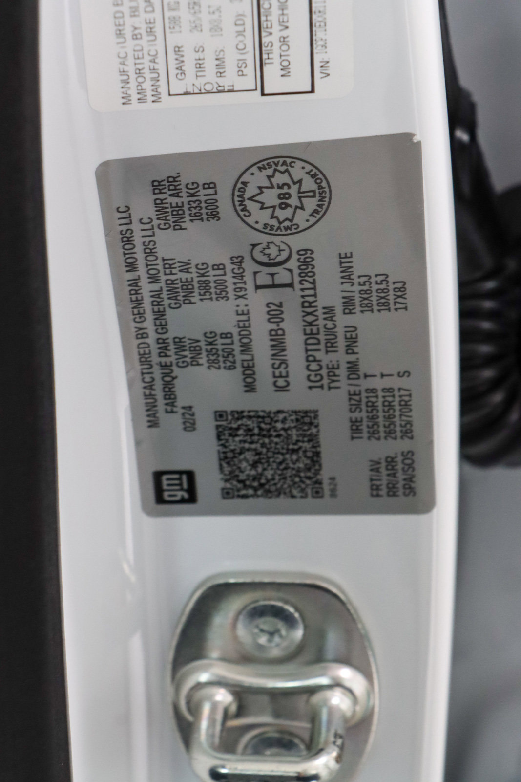 Used 2024 Chevrolet Colorado Z71 w/ Z71 Convenience Package 2 image 31