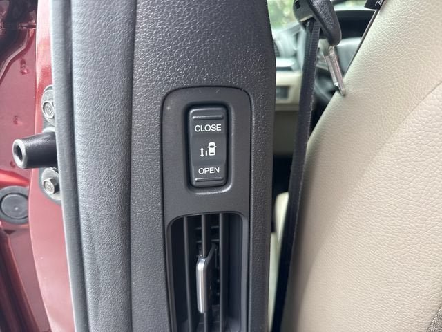 Used 2021 Honda Odyssey Elite image 17