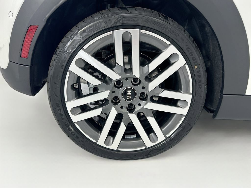 New 2026 MINI Cooper 2-Door Hardtop image 30