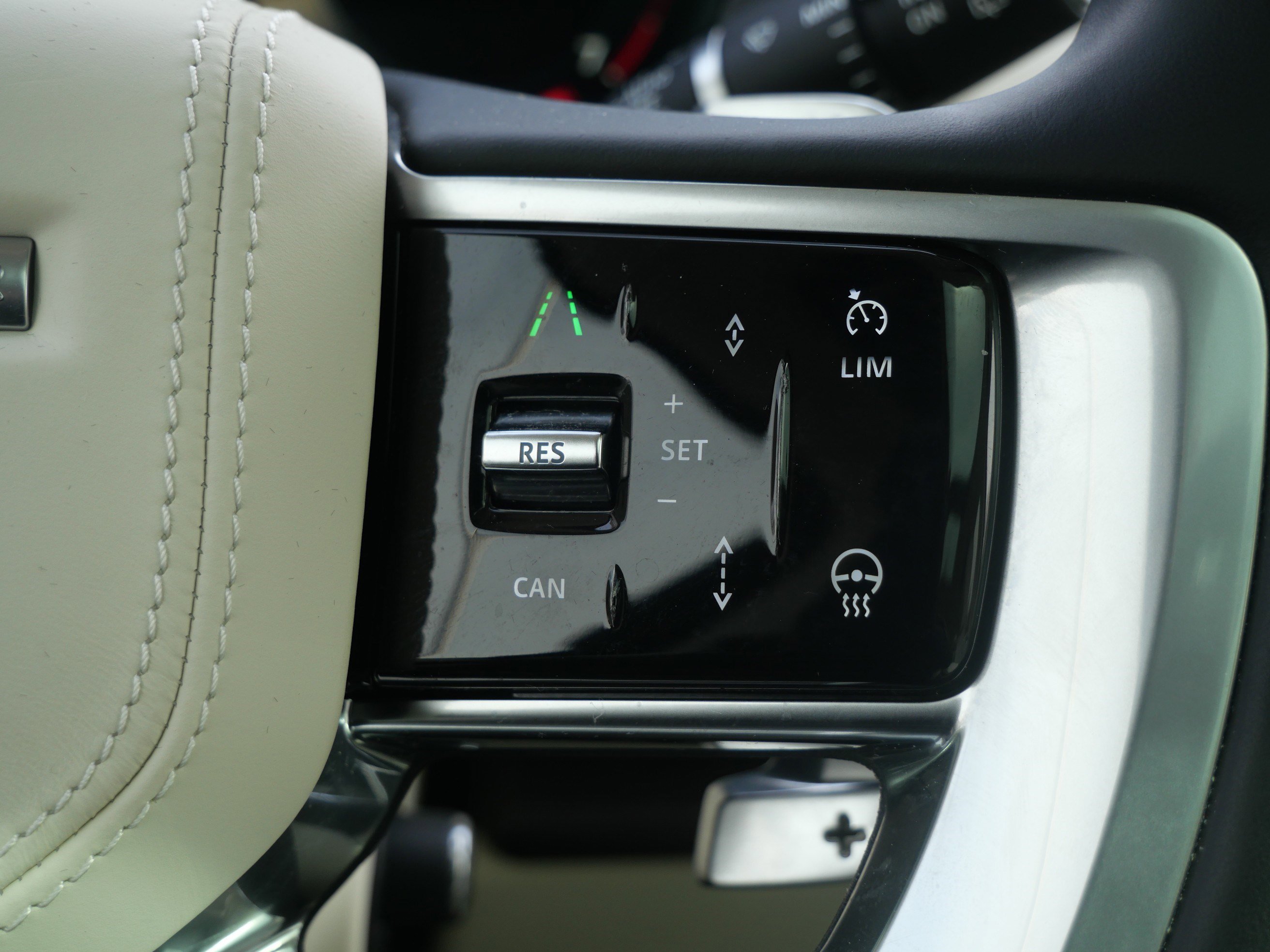Certified 2023 Land Rover Range Rover SE AWD/4WD image 26