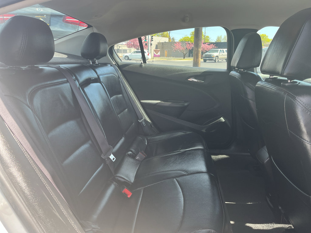 Used 2017 Chevrolet Cruze LT w/ Convenience Package FWD image 16