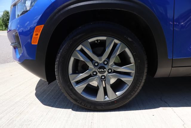 Used 2023 Kia Seltos LX AWD/4WD image 23
