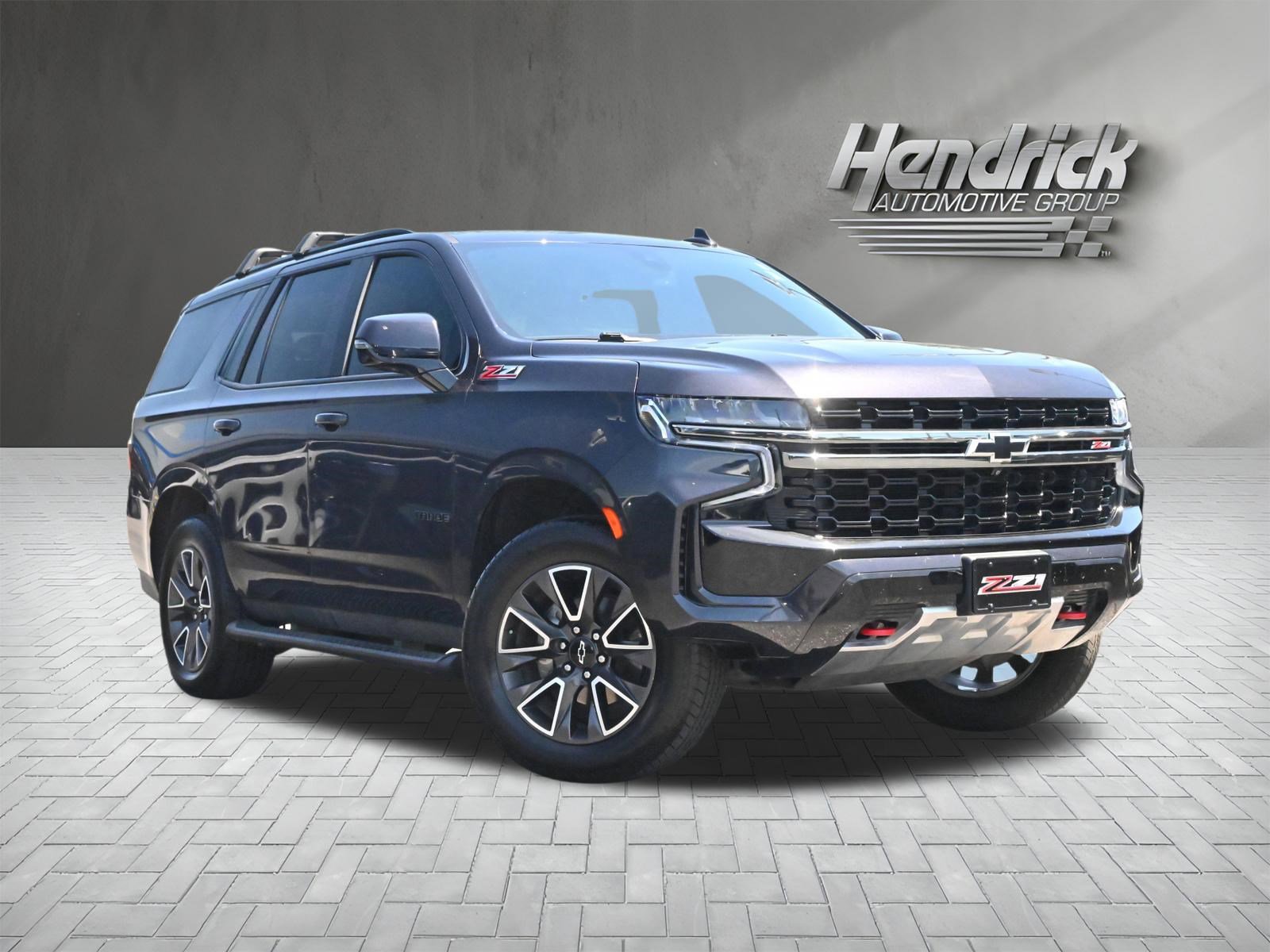 Used 2022 Chevrolet Tahoe Z71 w/ Luxury Package AWD/4WD image 2
