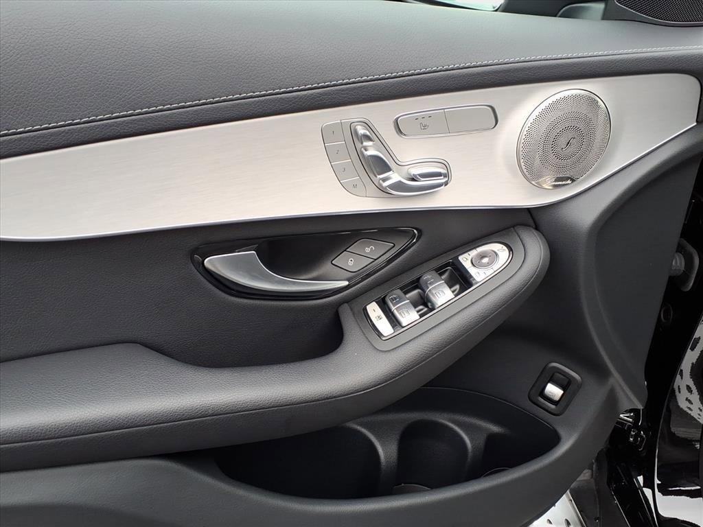 Used 2023 Mercedes-Benz GLC 300 4MATIC Coupe image 7