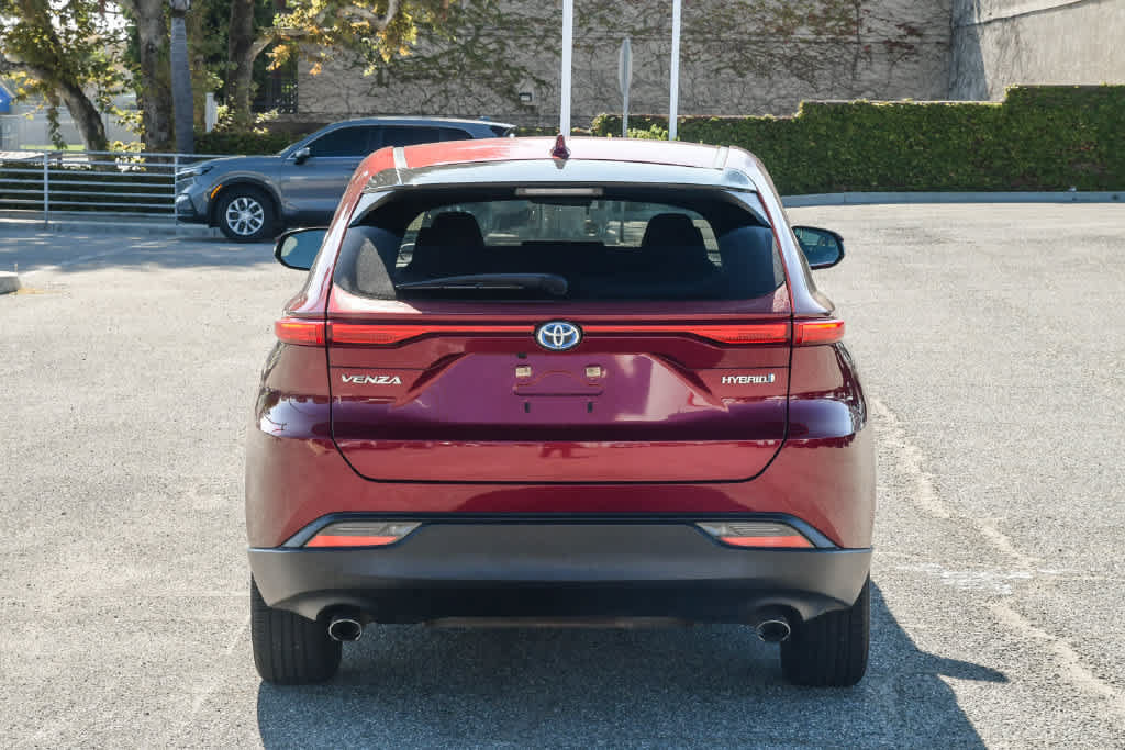 Used 2021 Toyota Venza LE AWD/4WD image 9