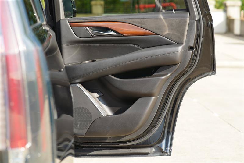 Used 2017 Cadillac Escalade Luxury AWD/4WD image 82