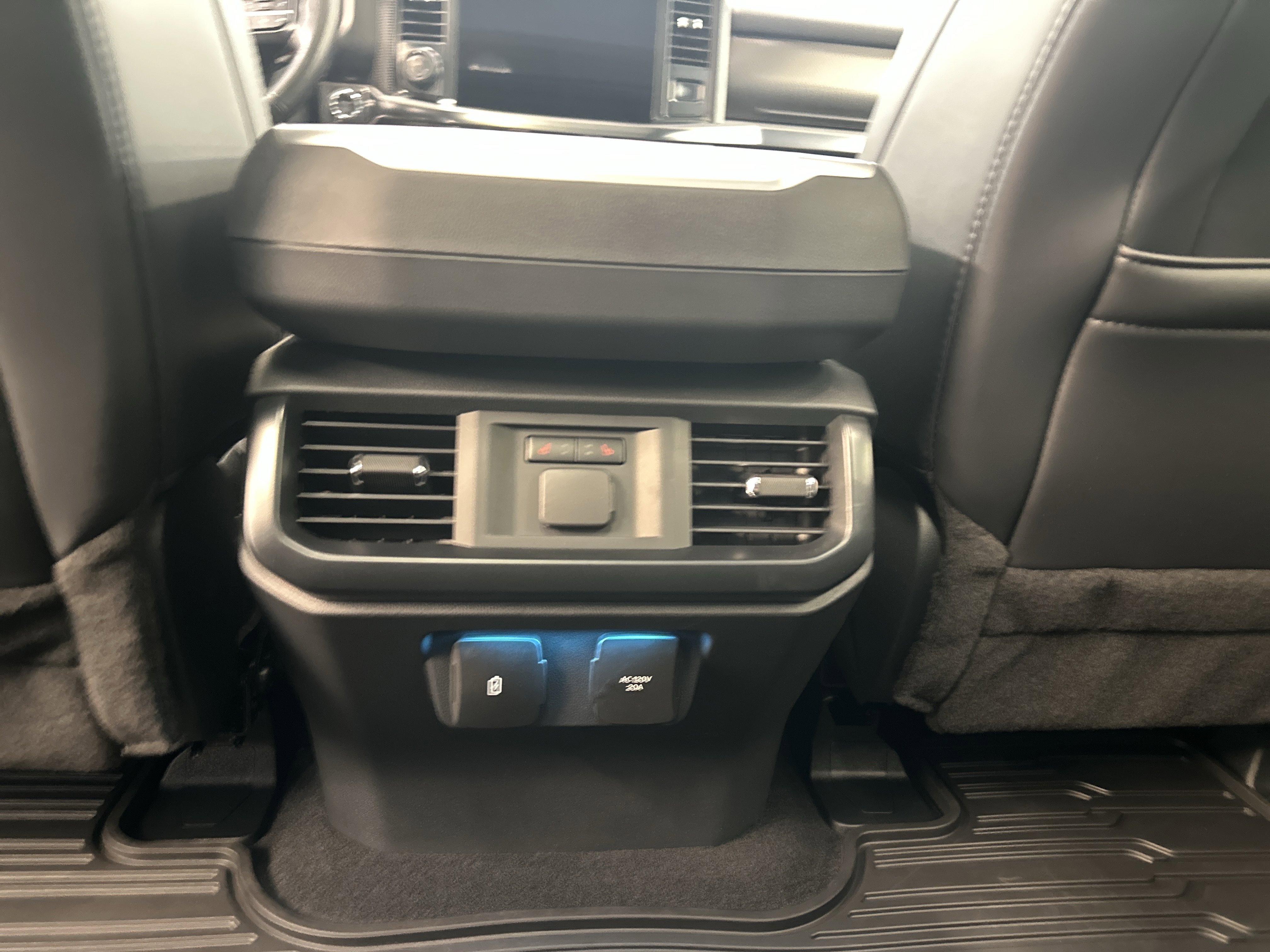 Used 2025 Ford F150 Raptor image 29