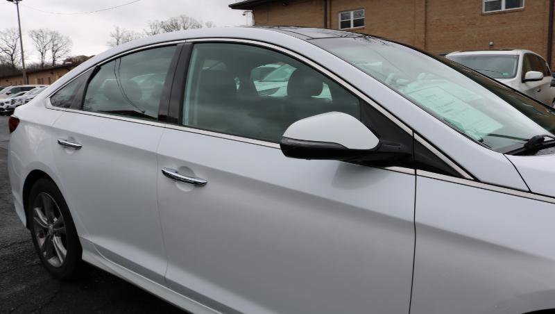 Used 2019 Hyundai Sonata Limited w/ Ultimate Package 04 FWD image 9