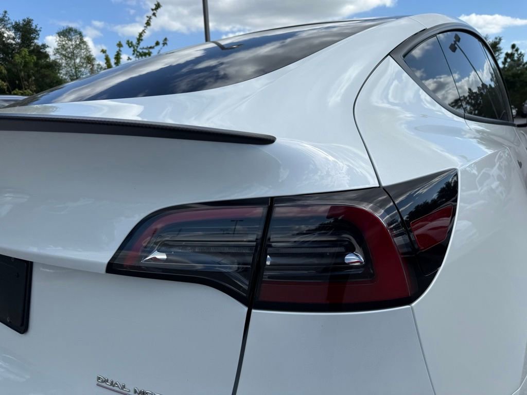 Used 2023 Tesla Model Y Performance image 11