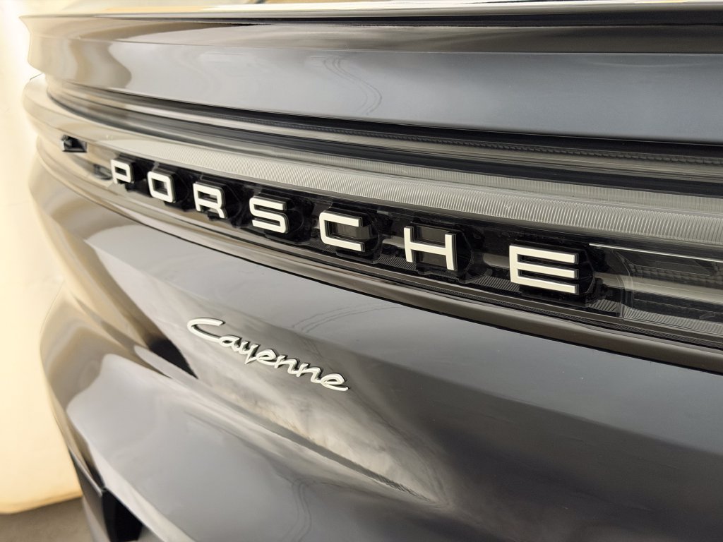 Certified 2026 Porsche Cayenne Coupe AWD/4WD image 25
