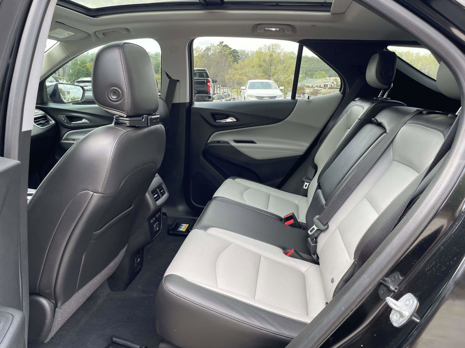 Used 2020 Chevrolet Equinox Premier image 3