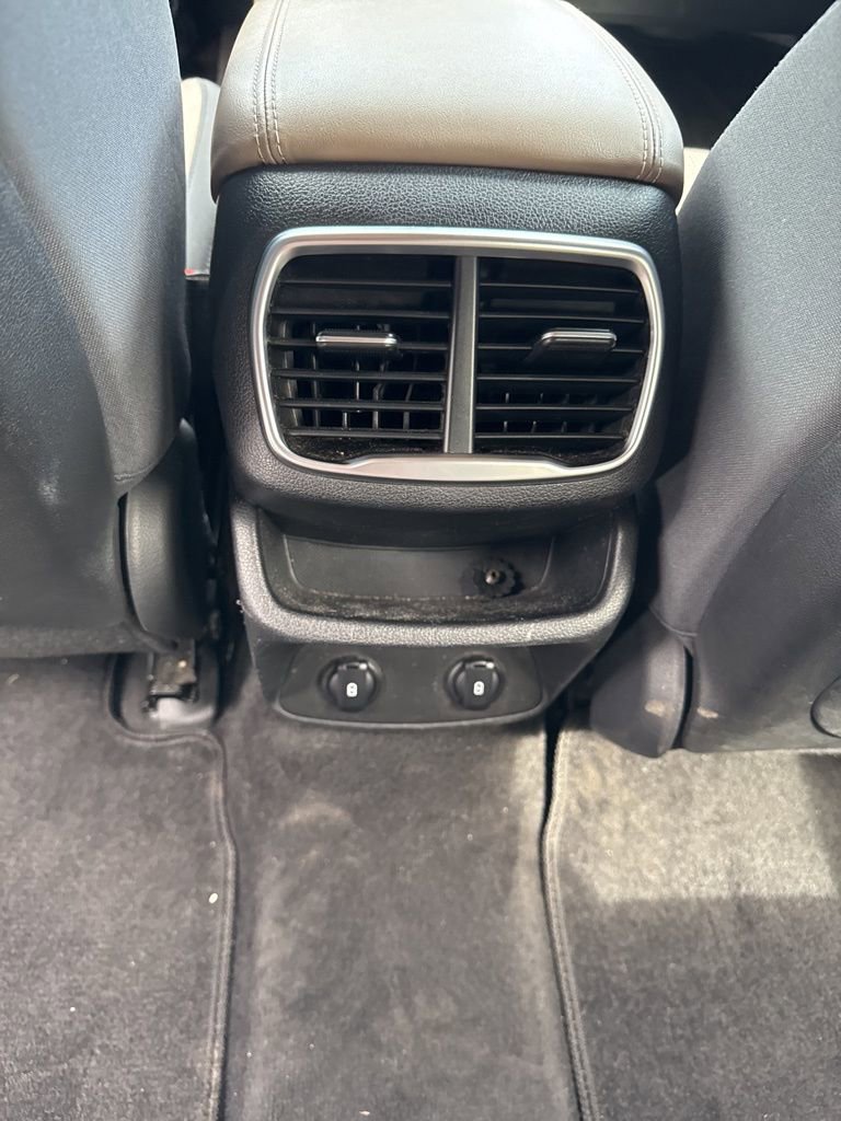 Used 2019 Hyundai Santa Fe SE FWD image 13