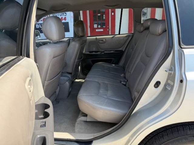 Used 2001 Toyota Highlander Limited FWD image 12